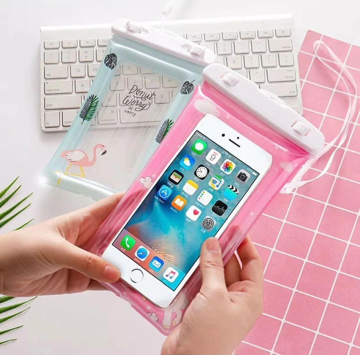 Universal Waterproof Mobile Pouch – Full Protection Anywhere